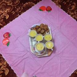 Snacks served at Bohra home