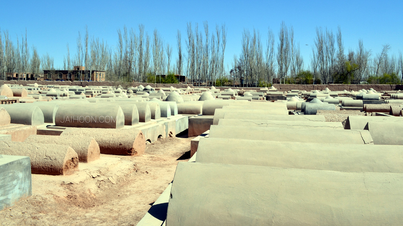 Tomb of Abakh Khoja, Kashgar's sultan-saint of the Naqshabandiyya Sufi order